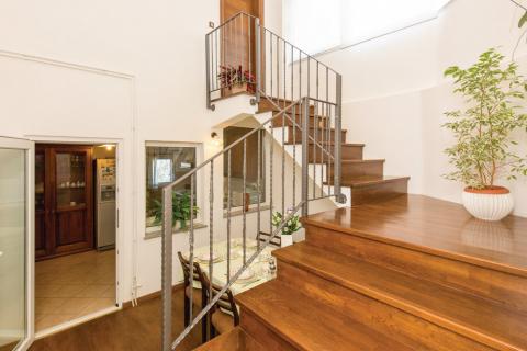 Crikvenica, Bribir - Kuća s  dva stana i bazenom