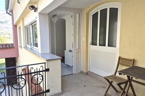 Crikvenica, Bribir - Kuća s  dva stana i bazenom