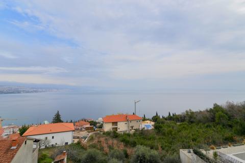 Opatija- luksuzni penthouse za dugoročan najam