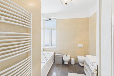 OPATIJA-namje&scaron;ten stan 3s+db u vili sa velikom terasom