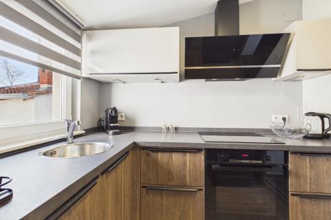 Istra , Poreč okolica - Samostojeća kuća sa 4 apartmana i bazenom