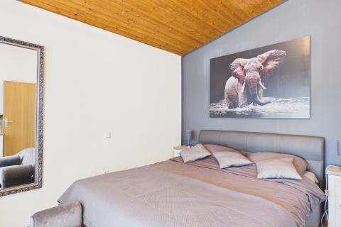 Istra , Poreč okolica - Samostojeća kuća sa 4 apartmana i bazenom