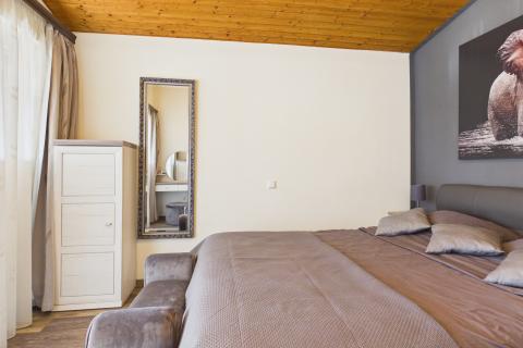 Istra , Poreč okolica - Samostojeća kuća sa 4 apartmana i bazenom