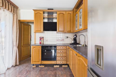 Istra , Poreč okolica - Samostojeća kuća sa 4 apartmana i bazenom