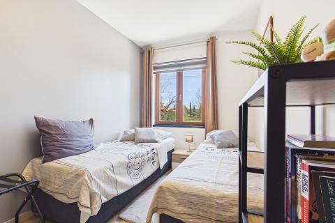 Istra , Poreč okolica - Samostojeća kuća sa 4 apartmana i bazenom