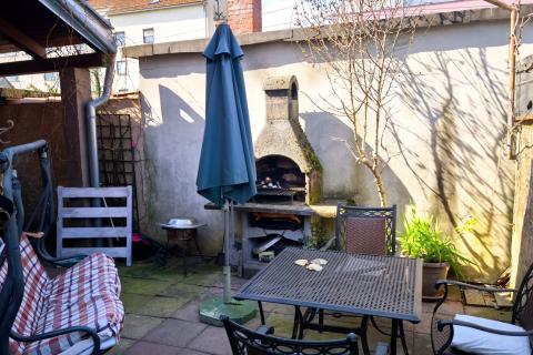 Zagreb, Rude&scaron; &ndash; obiteljska kuća s dva stana, dvori&scaron;tem i parkirnim mjestom