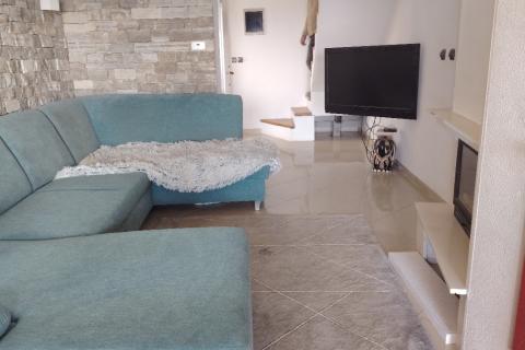 Rijeka, Kraljevica, stan s panoramskim pogledom na more