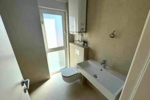 OPATIJA,PAVLOVAC- stan 3S+ DB s krovnom terasom i pogledom na more