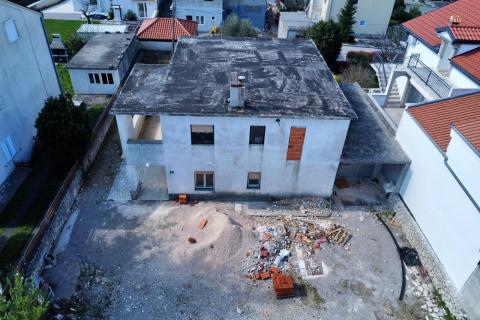 Crikvenica, Jadranovo - kuća za adaptaciju sa 3 jedinice