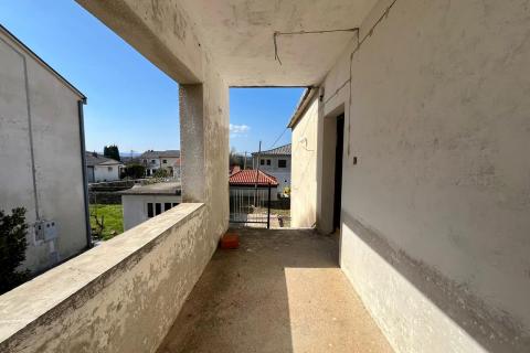 Crikvenica, Jadranovo - kuća za adaptaciju sa 3 jedinice