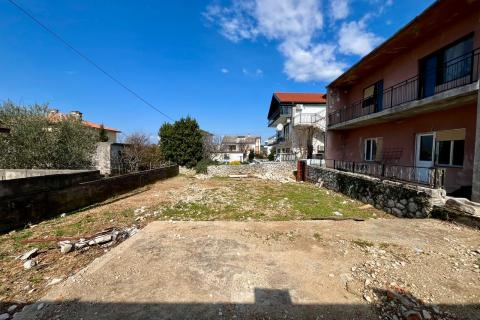 Crikvenica, Jadranovo - kuća za adaptaciju sa 3 jedinice