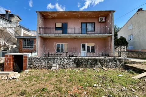 Crikvenica, Jadranovo - kuća za adaptaciju sa 3 jedinice