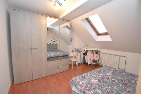 Zagreb, Botinec, kuća s tri stana