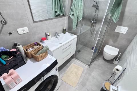 Rijeka, Sar&scaron;oni, dvosoban stan, okućnica