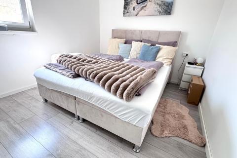 Rijeka, Sar&scaron;oni, dvosoban stan, okućnica