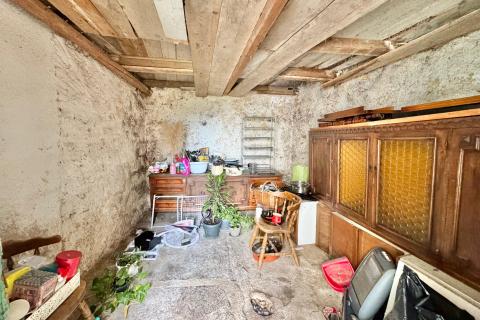 Hreljin - Samostojeća kuća, teren, velika okućnica i prekrasan pogled