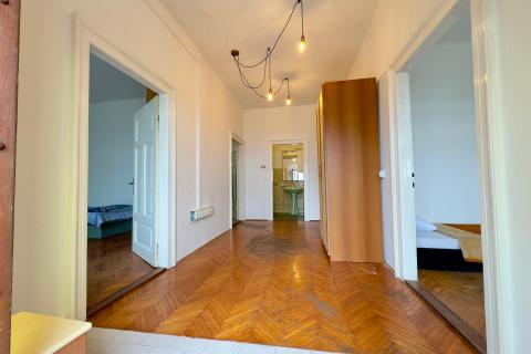 Hreljin - Samostojeća kuća, teren, velika okućnica i prekrasan pogled