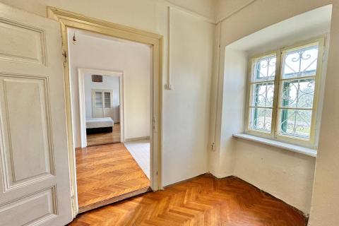 Hreljin - Samostojeća kuća, teren, velika okućnica i prekrasan pogled