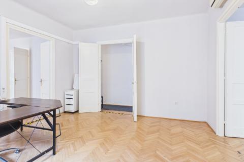 Zagreb, Gundulićeva - građanski 5-sobni stan s garažom