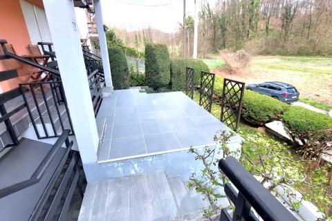 Krapinske toplice - prekrasna kuća 220 m2 s tri stana