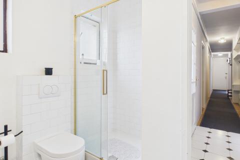 Zagreb, Gundulićeva - građanski 5-sobni stan s lođom