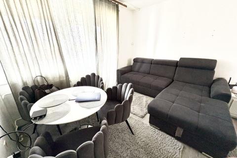 Zagreb, Dugave-stan sa odličnim rasporedom