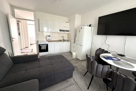 Zagreb, Dugave-stan sa odličnim rasporedom