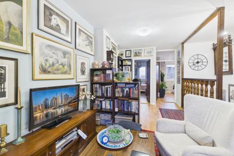 Zagreb, Dugave-trosoban stan 64m2 s liftom