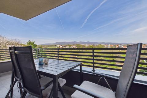 Zagreb, Srebrnjak - trosoban stan, pogled, garaža