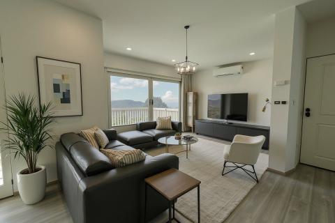 Novi Vinodolski; Smokvica &ndash; driekamerappartement op 300 m van zee