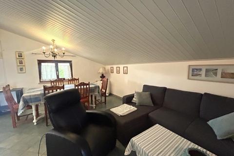 Vižinada, apartman za dugoročni najam sa terasom i dvori&scaron;tem