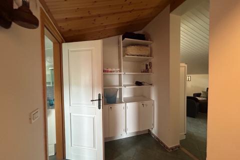 Vižinada, apartman za dugoročni najam sa terasom i dvori&scaron;tem