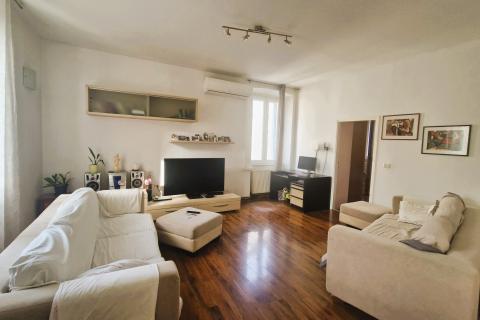 Pula, Monte Zaro- 2S+DB, 81 m2, 1. kat, stan blizu centra, svijetao i prozračan