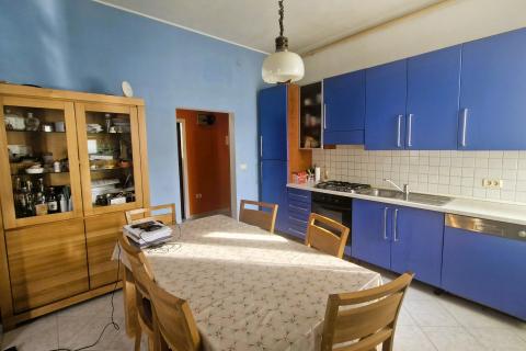 Pula, Monte Zaro- 2S+DB, 81 m2, 1. kat, stan blizu centra, svijetao i prozračan