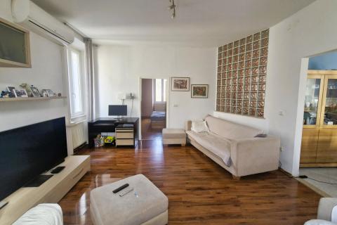 Pula, Monte Zaro- 2S+DB, 81 m2, 1. kat, stan blizu centra, svijetao i prozračan