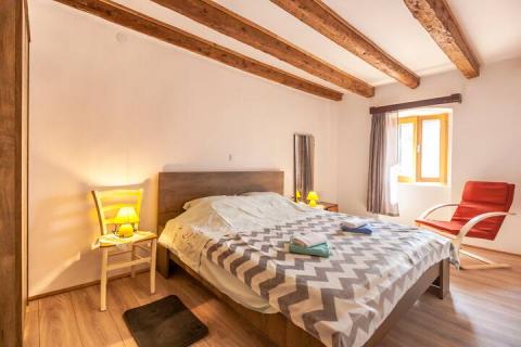 Istra,Marčana,renovirana autohtona dvojnica