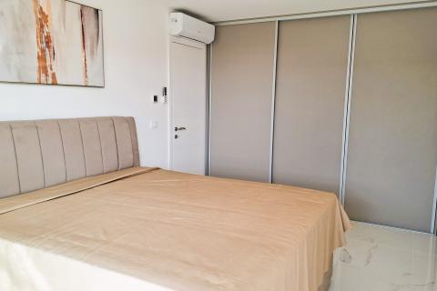 Квартира в Новиграде с террасой на крыше и видом на море