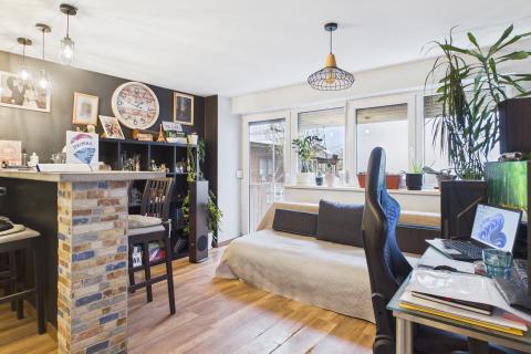 ZAPRE&Scaron;IĆ, Brdovec, trosoban stan sa garažom i dvori&scaron;tem