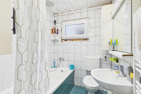 ZAPRE&Scaron;IĆ, Brdovec, trosoban stan sa garažom i dvori&scaron;tem