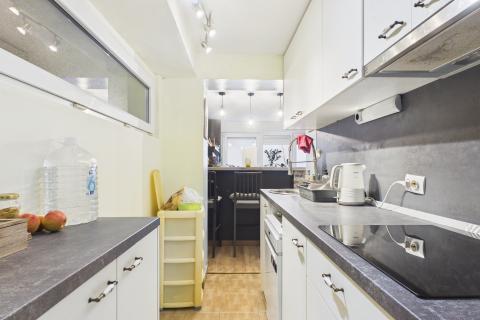 ZAPRE&Scaron;IĆ, Brdovec, trosoban stan sa garažom i dvori&scaron;tem