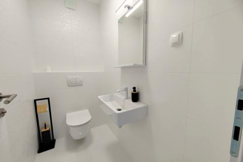 OTOK KRK okolica grada Krka dvojna kuća sa panoramskim pogledom na more