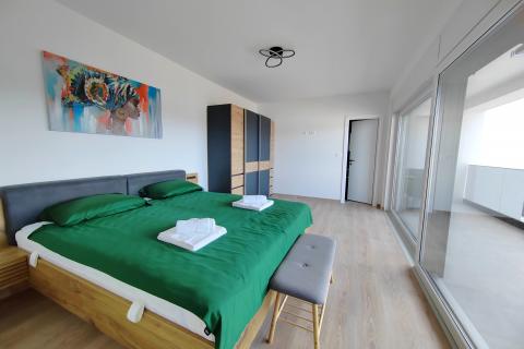 OTOK KRK okolica grada Krka dvojna kuća sa panoramskim pogledom na more