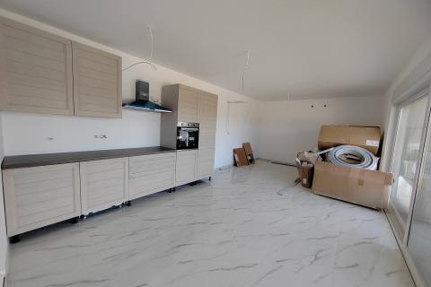 OTOK KRK okolica grada Krka dvojna kuća sa panoramskim pogledom na more