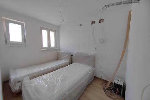 OTOK KRK okolica grada Krka dvojna kuća sa panoramskim pogledom na more