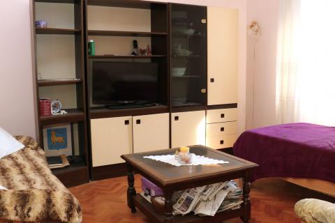 POREČ-stan za renovaciju, na vrhunskoj lokaciji