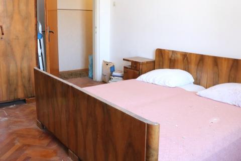 POREČ-stan za renovaciju, na vrhunskoj lokaciji