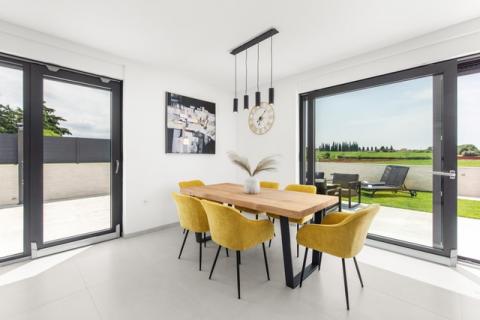 Istra, Novigrad, moderna kuća s bazenom, dugoročni najam