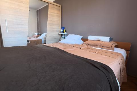 POREČ- stan s garažom