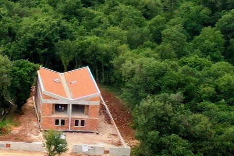 Istra,Lovrečica,okolica-Dvojna kuća u roh bau fazi,blizina mora