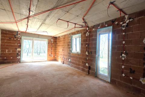 Istra,Lovrečica,okolica-Dvojna kuća u roh bau fazi,blizina mora